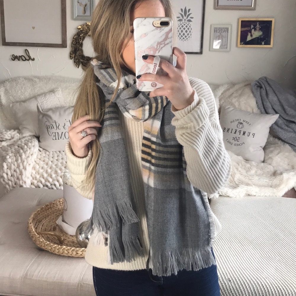 Neutral striped cozy scarf